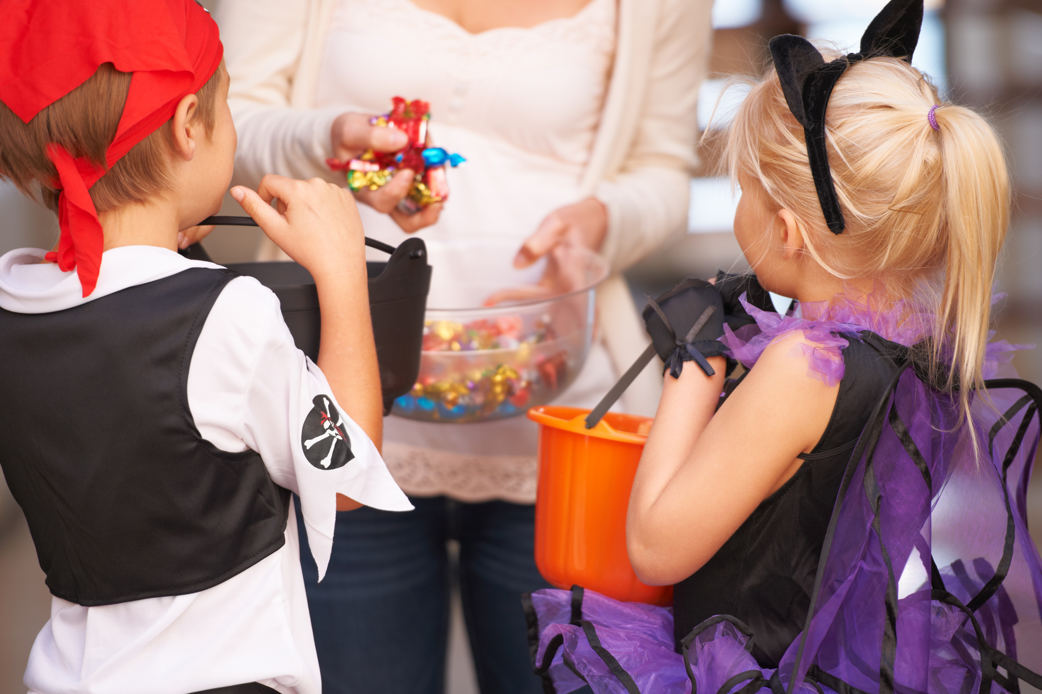 should Christian moms let their kids celebrate Halloween